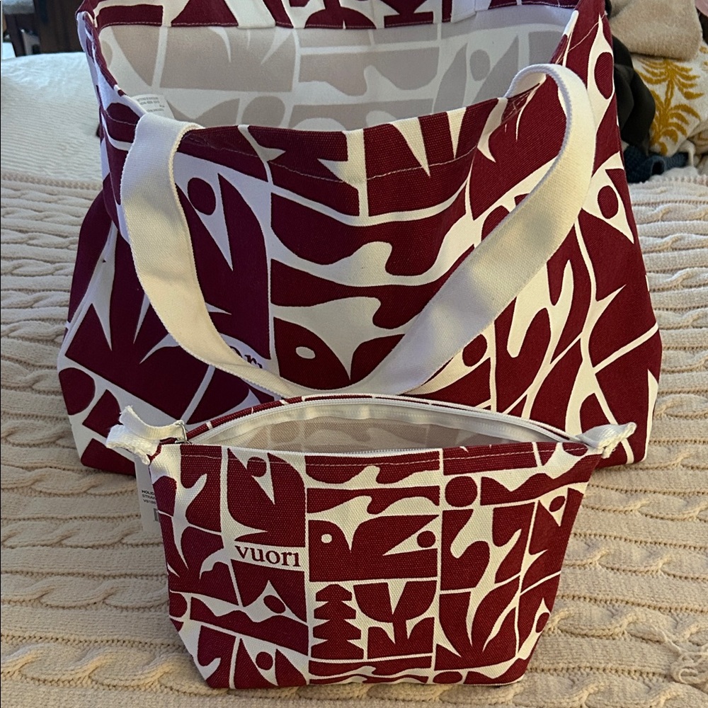 Vuori Red and White Patterned Tote Set